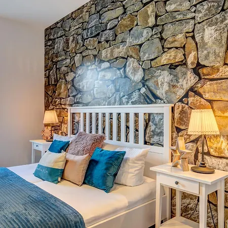 Maarten Mit Sauna Tatil Evi Zempin